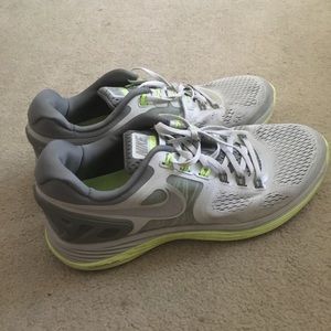Size 11.5 women’s Nike Lunareclipse 4.